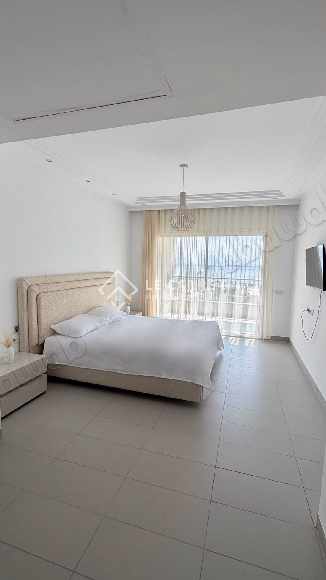 À louer penthouse d’exception avec vue sur le lac