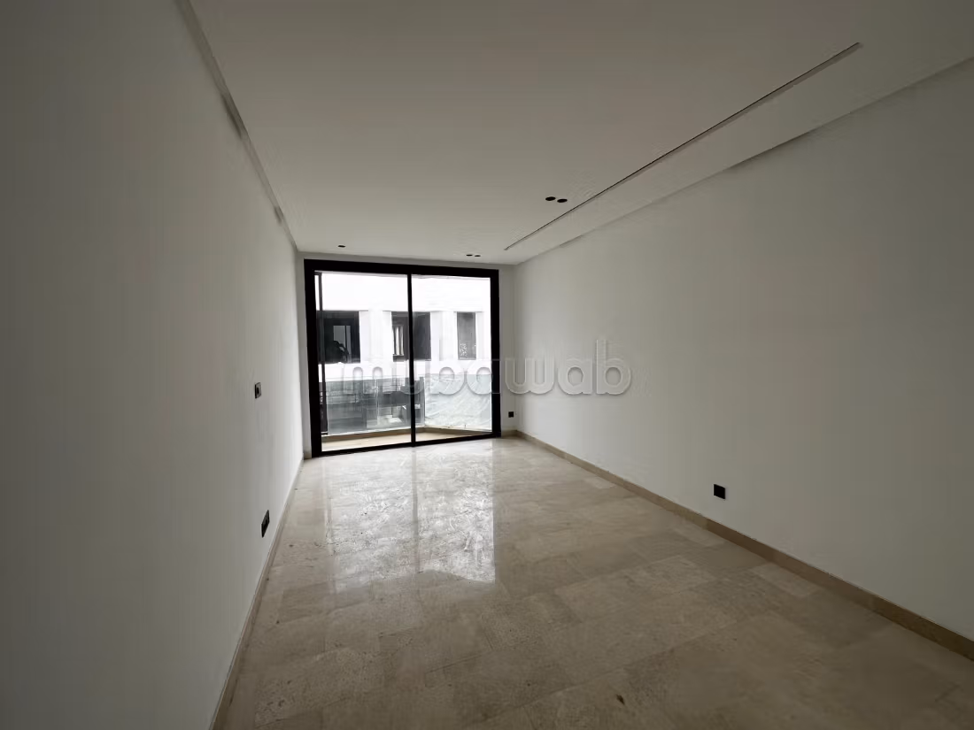 Studio Neuf traversant avec Terrasse aux princesse — 2