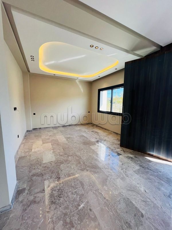 Magnificent villa for sale in Achakar. 4 lovely rooms. Double glazed windows and central heating