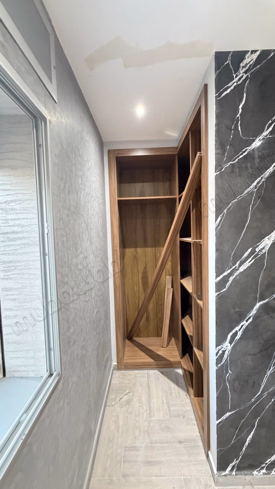 Appartement vide neuf a louer à Moujahidin 
3 chambres