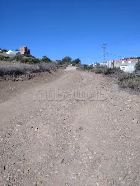 Land te koop. Oppervlakte 138 m²