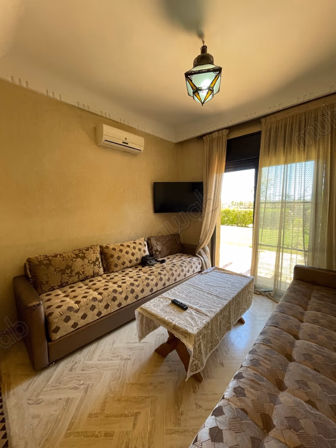 Bonito piso en venta en Amelkis. 2 hermosas habitaciones. Antena parabólica, residencia segura