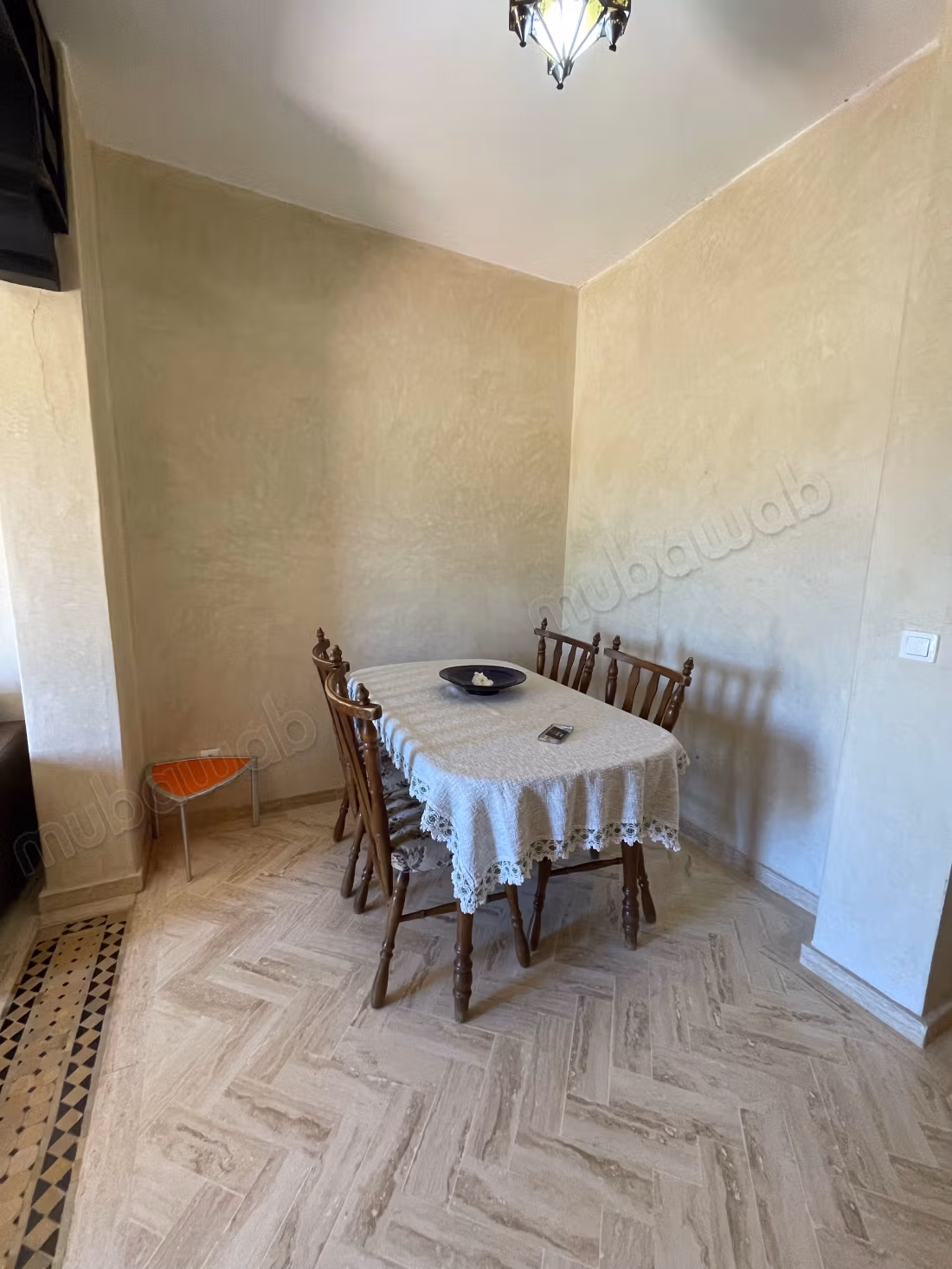 Bonito piso en venta en Amelkis. 2 hermosas habitaciones. Antena parabólica, residencia segura