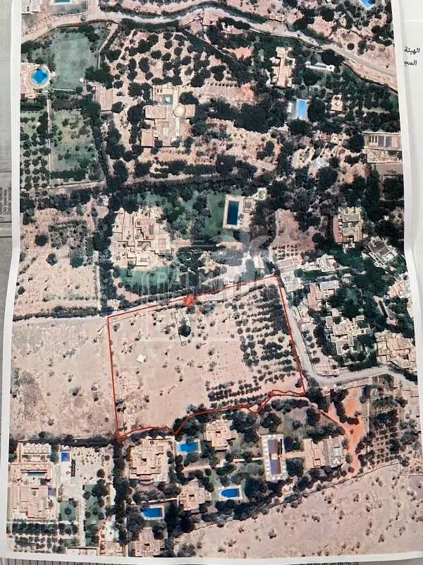 Te koop: land in Ennakhil Palmeraie. Totale oppervlakte 16400 m²