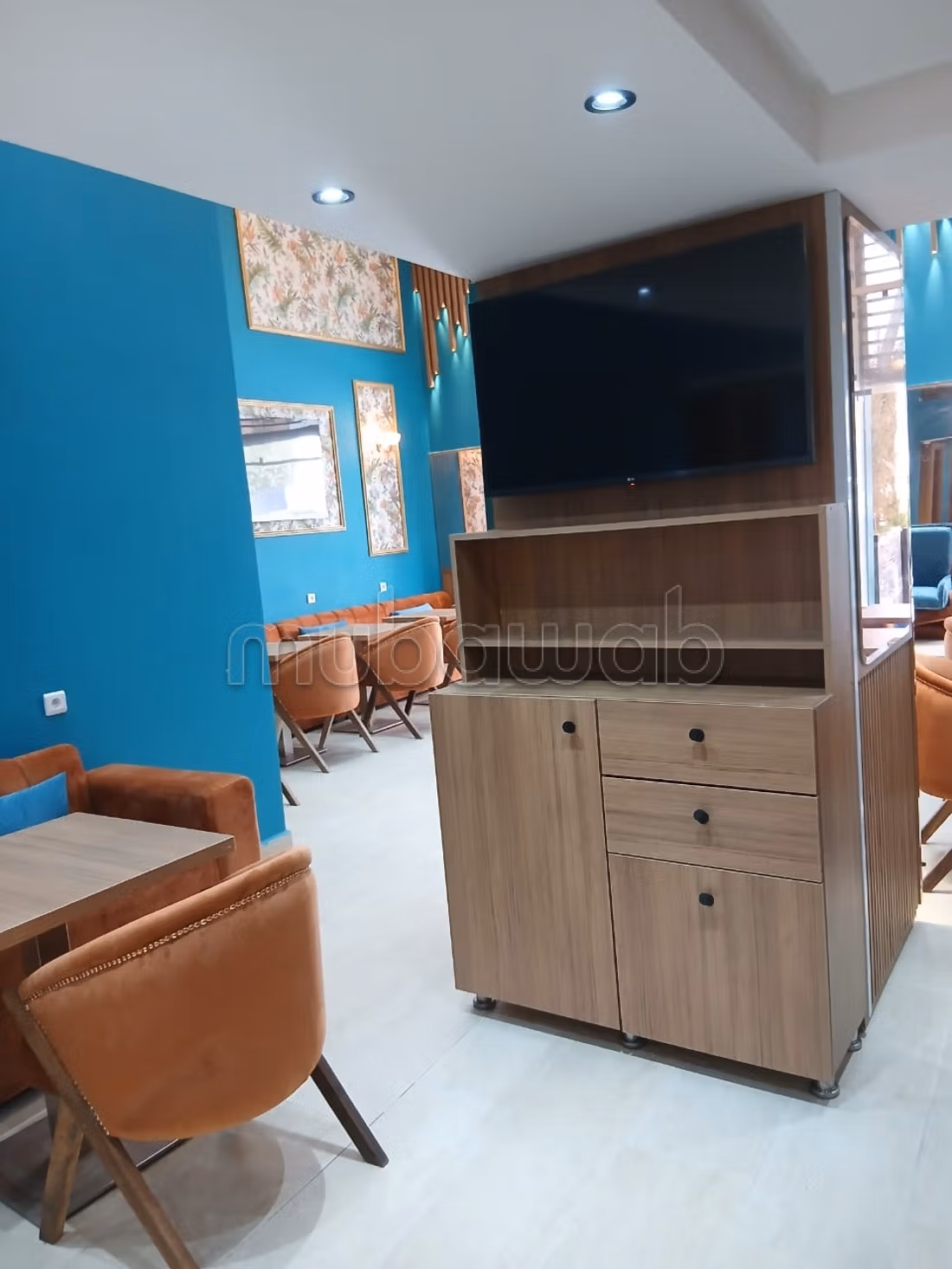 Offices & shops for sale in Guéliz. Large area 185 m². 