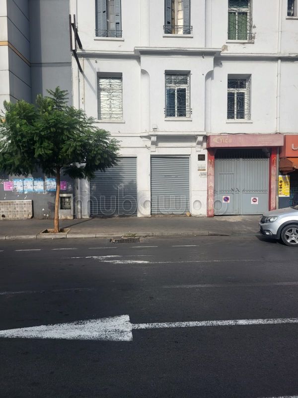 Oficinas y locales comerciales en venta en Derb Omar. Dimensión 50 m²