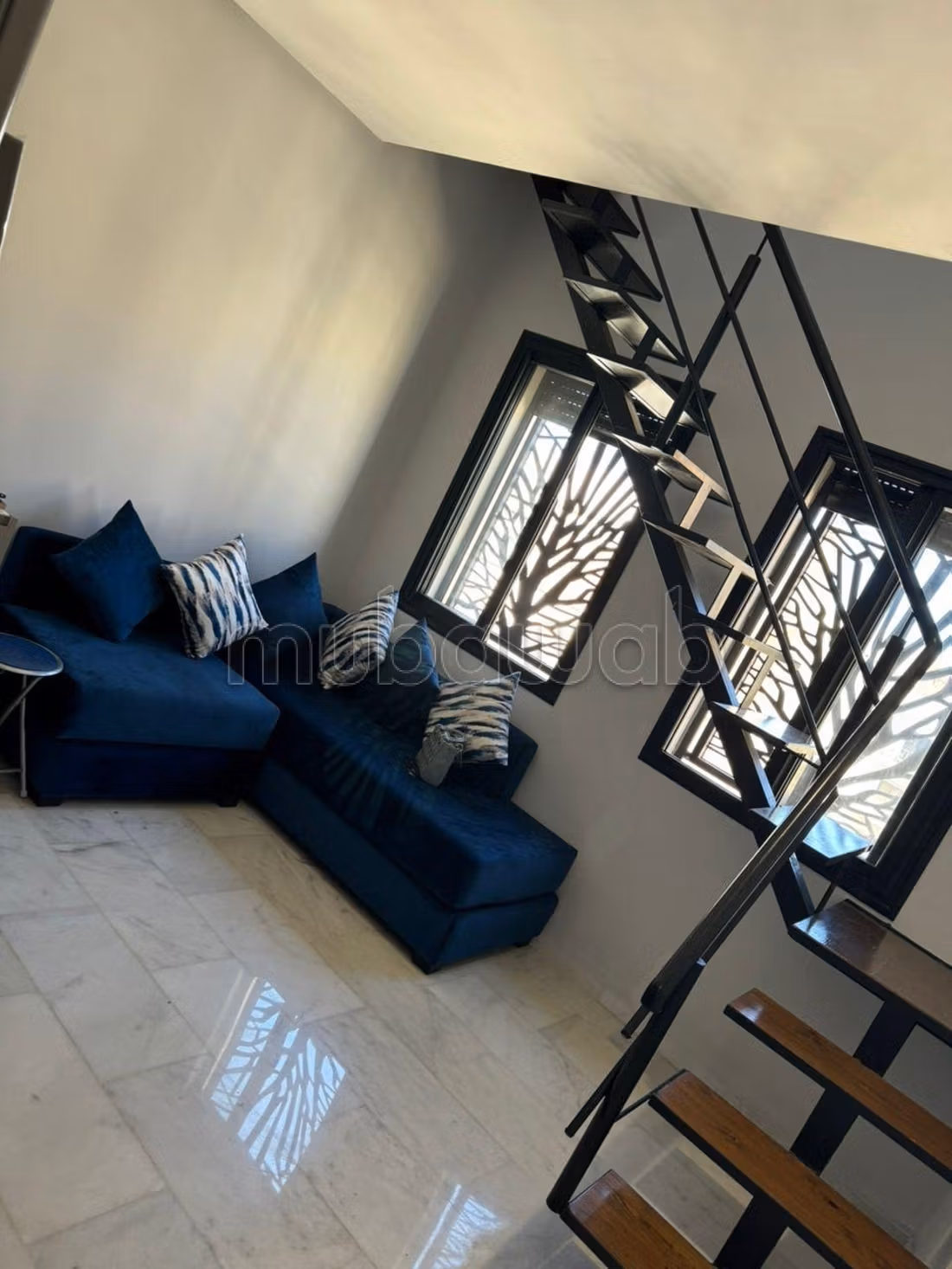 Duplex meuble a louer a mariif au 4eme 
5 etage