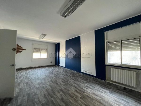 Fabulous villa for rent in Montplaisir. Small area 540 m². Parking spaces and terrace