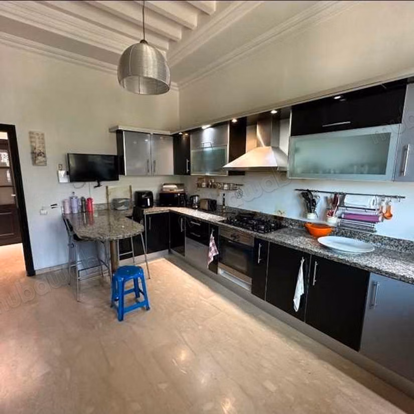 Fabulous house for sale in Ain Diab. 3 beautiful rooms. Green areas, Parking spaces for cars