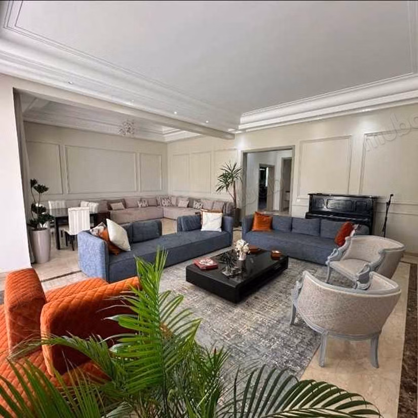Fabulous house for sale in Ain Diab. 3 beautiful rooms. Green areas, Parking spaces for cars