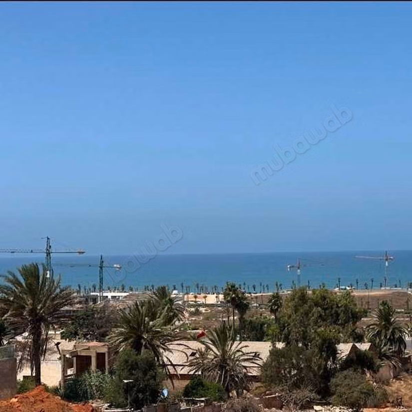 Fabulous house for sale in Ain Diab. 3 beautiful rooms. Green areas, Parking spaces for cars