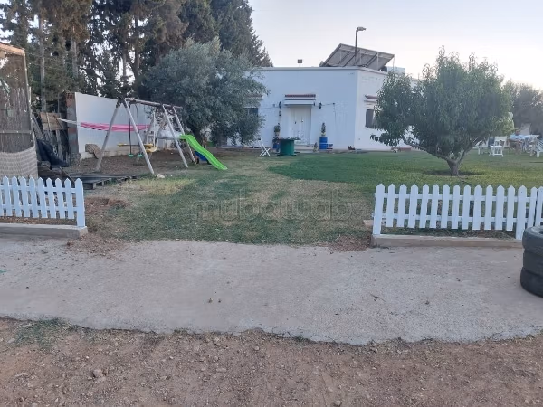 Terrain فرصة