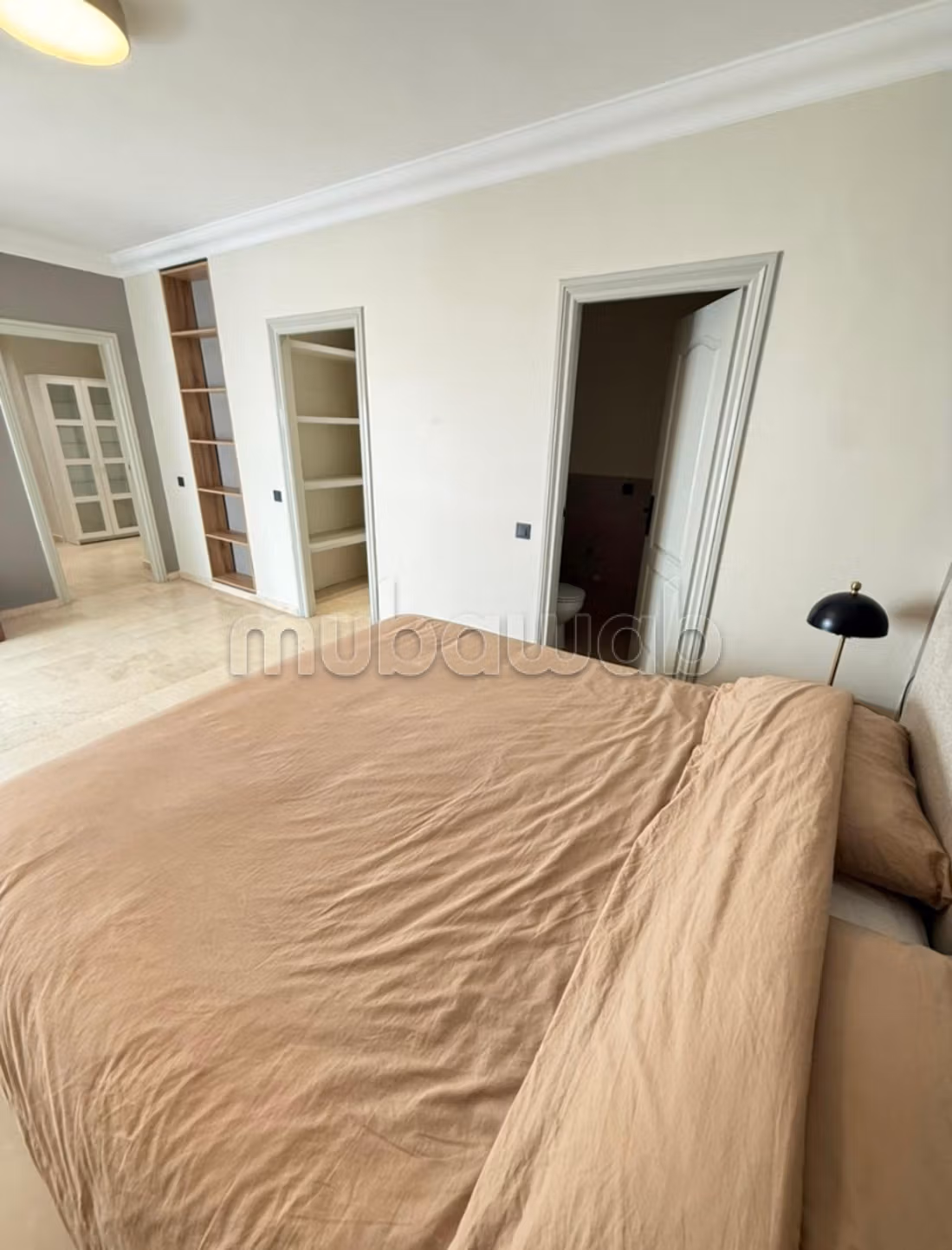 Huurappartementen in Racine. 2 Kamers. Volledig gemeubileerd