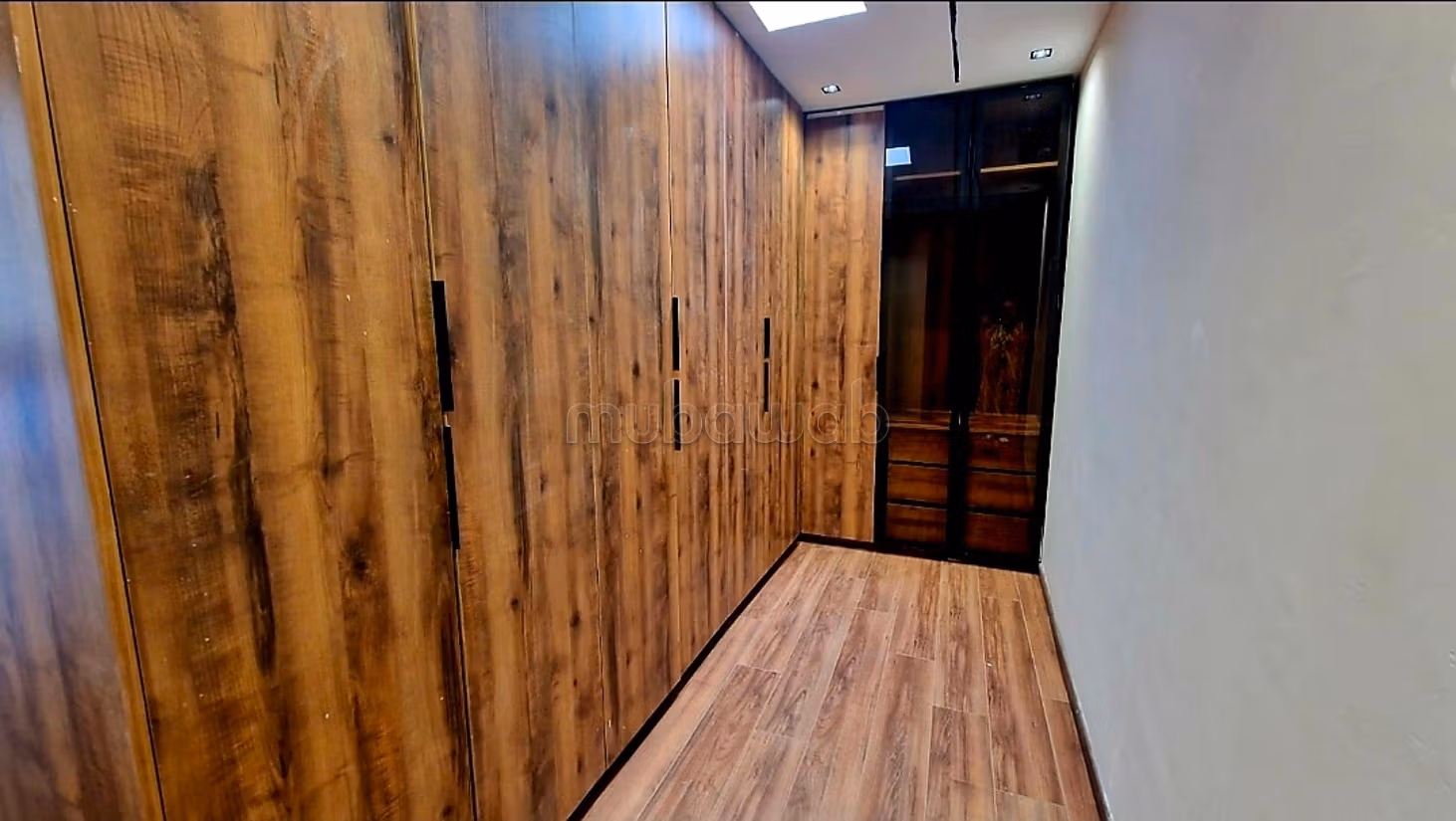 LOCATION villa neuve sur 3 niveaux avec ascenseur