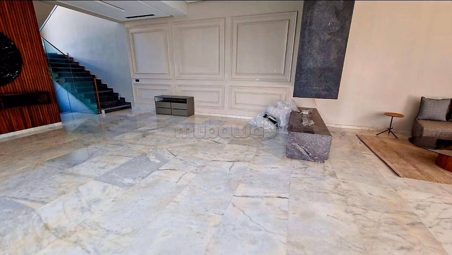 LOCATION villa neuve sur 3 niveaux avec ascenseur