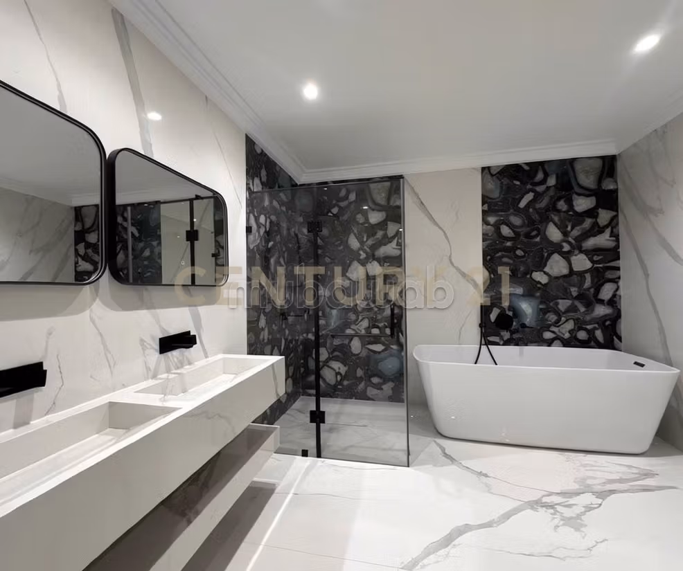 Rent this apartment in Les Jardins de Carthage. 3 comfortable rooms. Well decorated