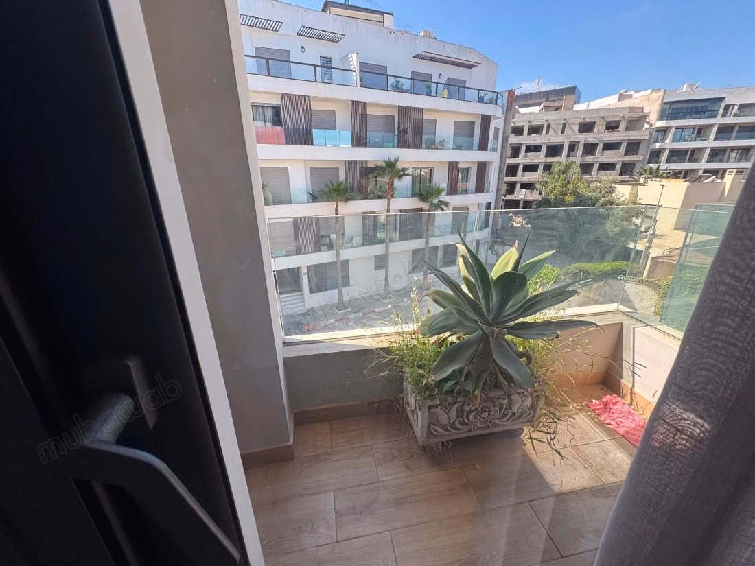 Apt 59m au 2ème étage, location à l’année