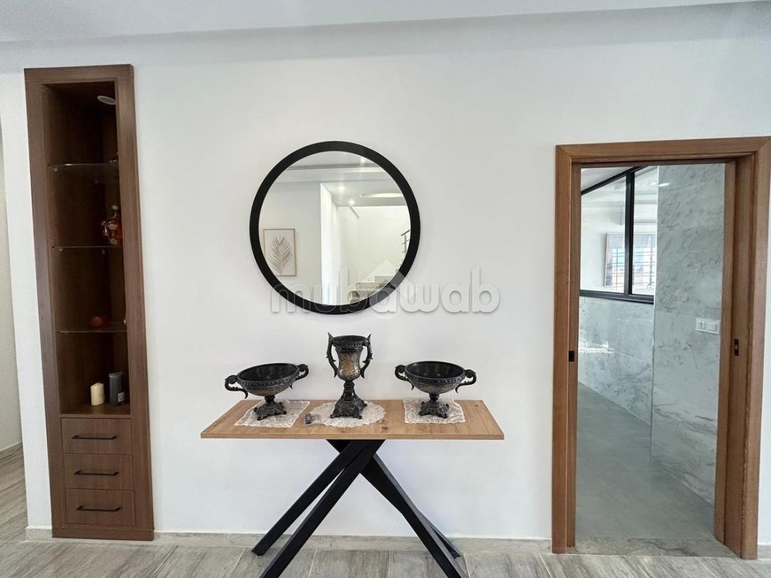 A vendre une villa avec deux appartements