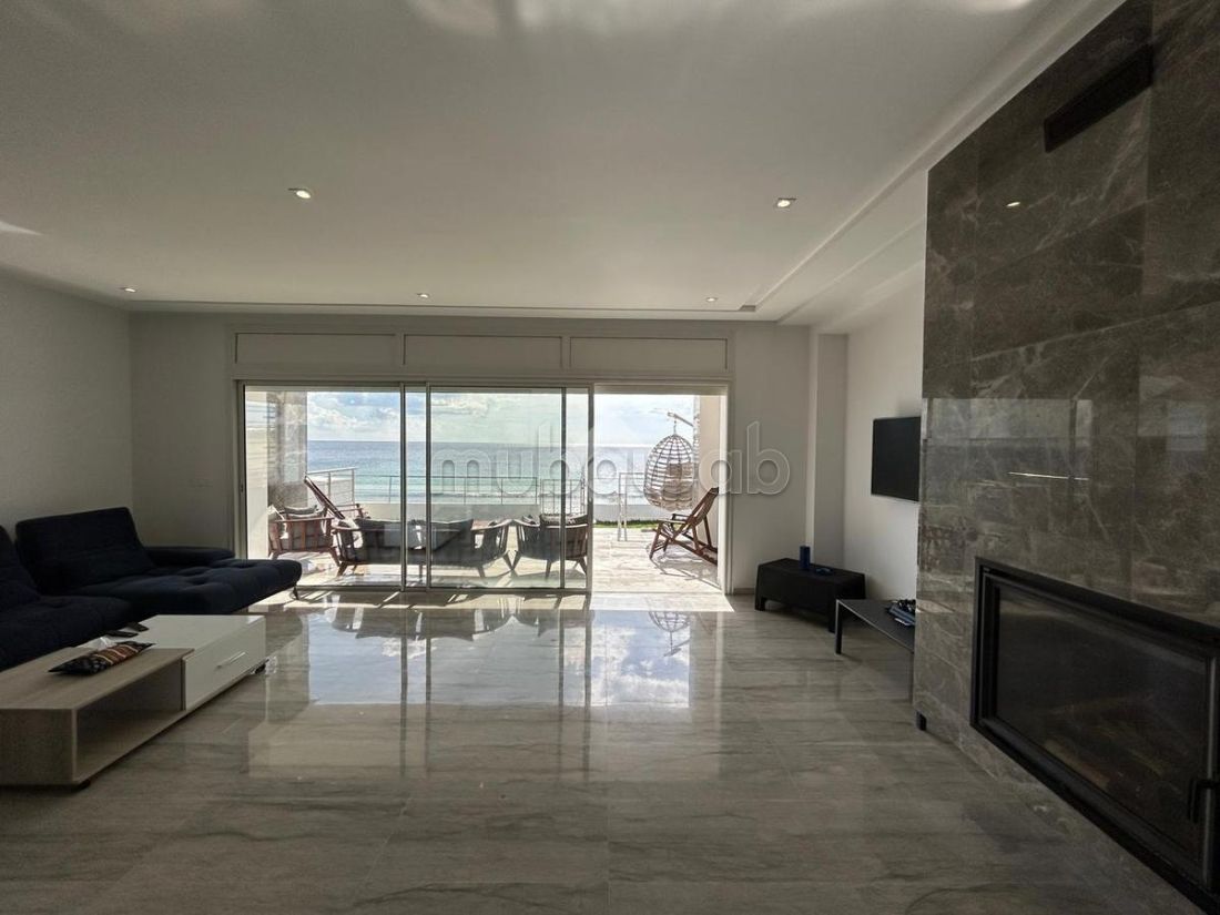 A vendre une villa avec deux appartements