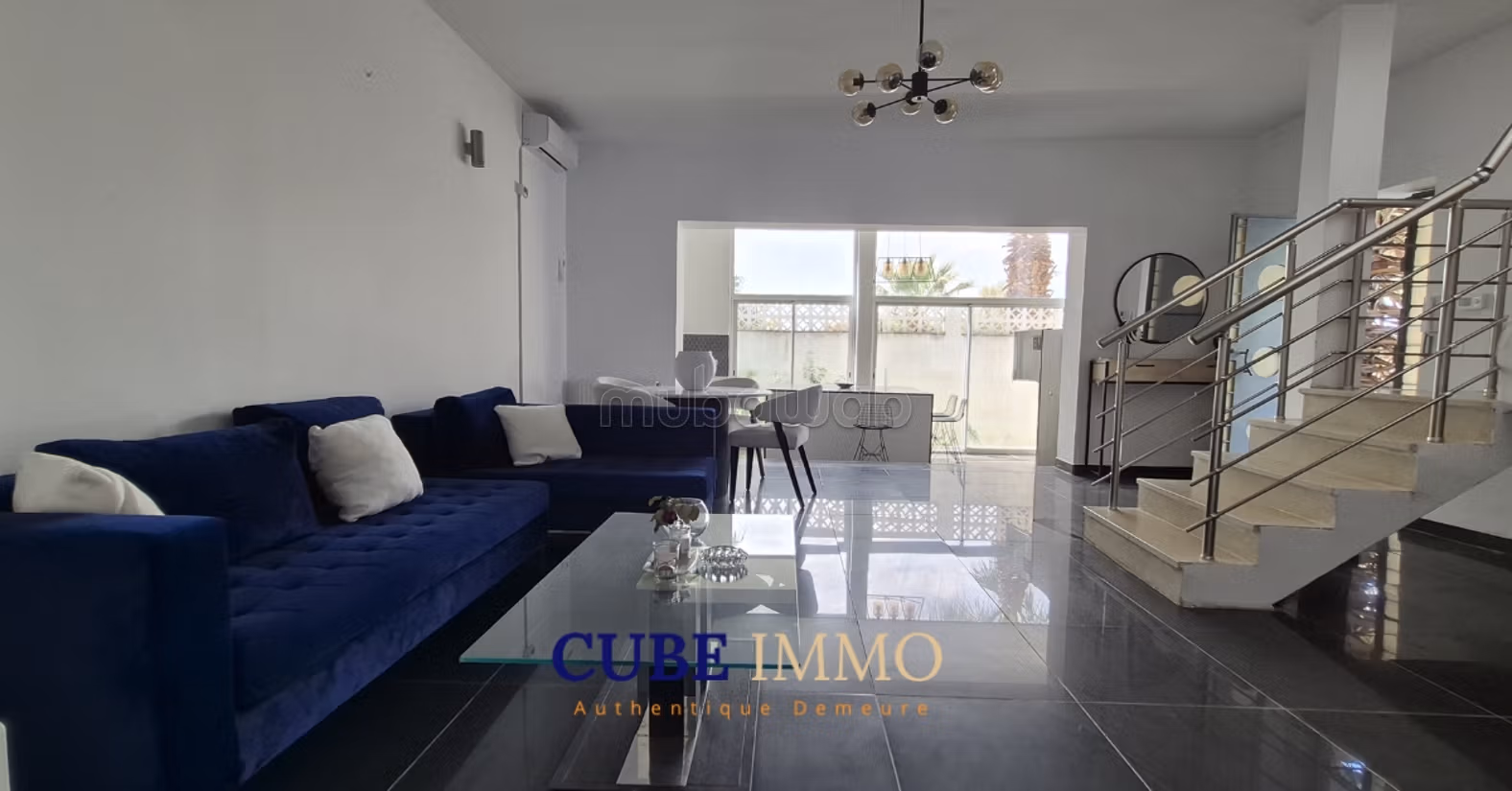 Duplex meublé avec jardin et terrasse