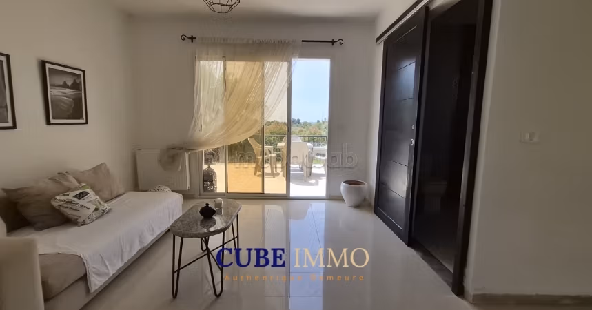 Duplex meublé avec jardin et terrasse