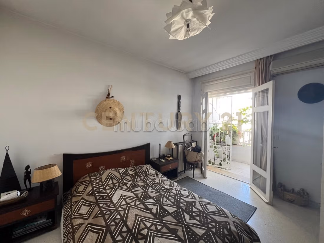 Luxury Villa for sale in Cité des Juges. 4 large rooms. Carpark and terrace