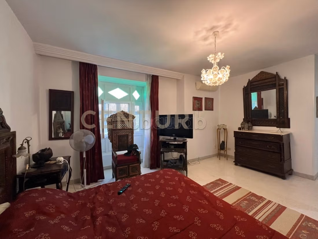Luxury Villa for sale in Cité des Juges. 4 large rooms. Carpark and terrace