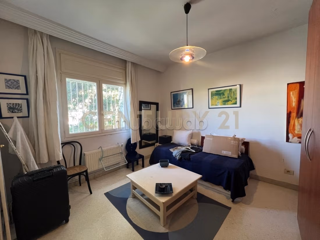 Luxury Villa for sale in Cité des Juges. 4 large rooms. Carpark and terrace