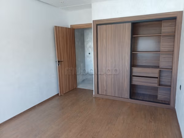 Joli appartement à loué e a hay riad