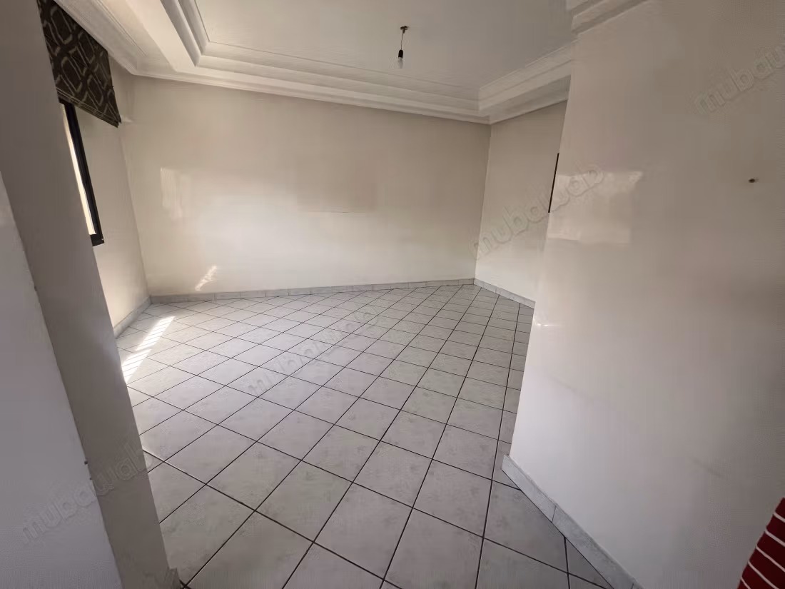 Bonito piso en venta en Les Hôpitaux. 3 dormitorios. Puerta blindada, seguridad implementada