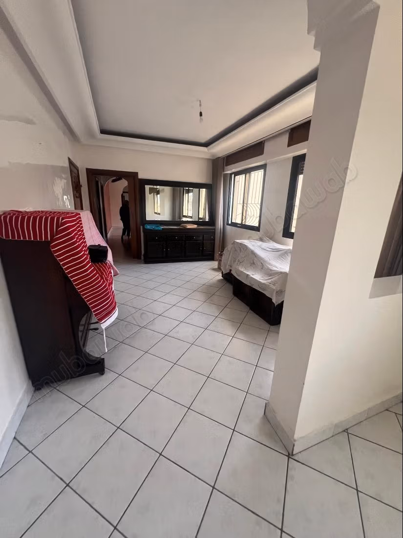 Bonito piso en venta en Les Hôpitaux. 3 dormitorios. Puerta blindada, seguridad implementada