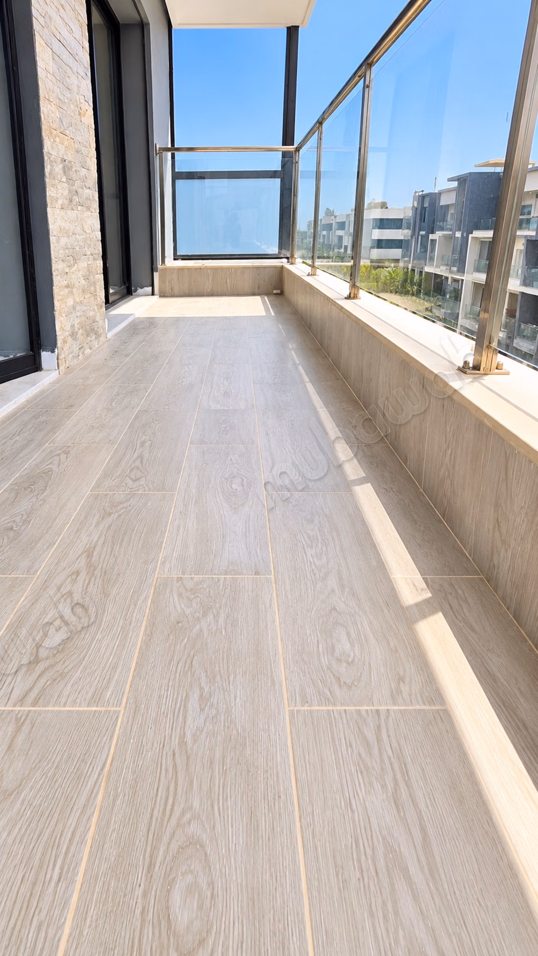 Joli studio 60m² vide à louer à Californie