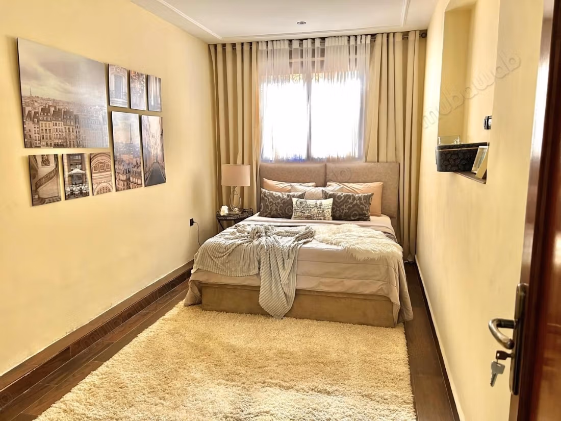 Appartement entièrement rénové à Val Fleuri
