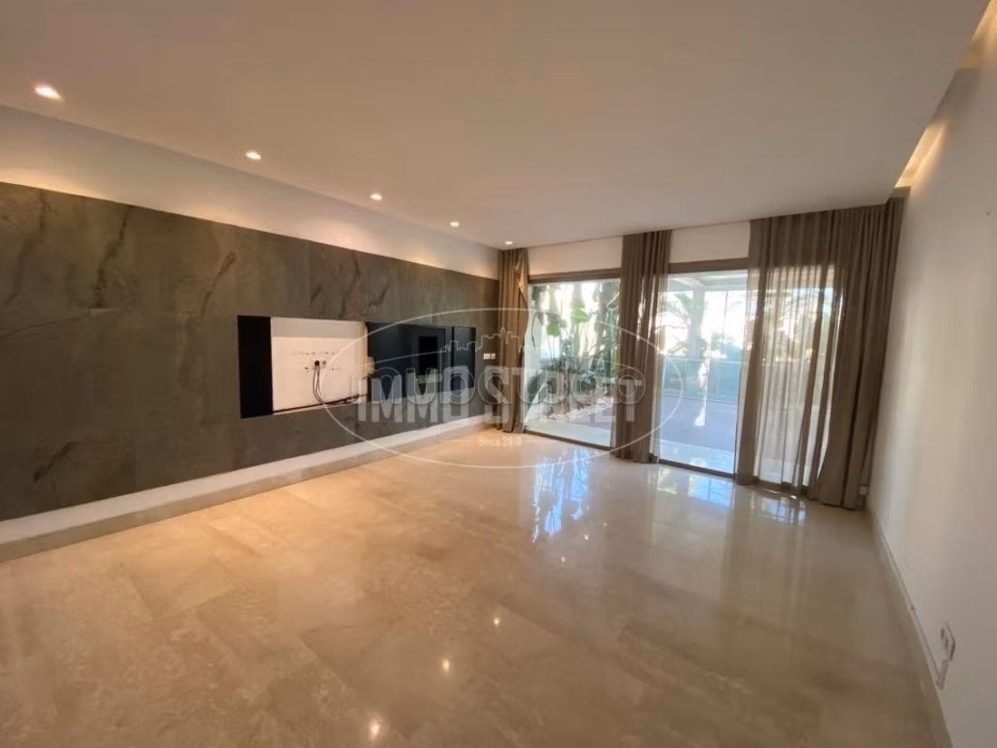 Fabulous apartment for sale. Area 378 m². Security