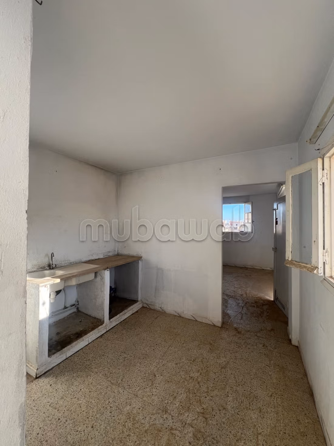 2 maisons  
1 studio à vendre à Hay El Bahri 
3
