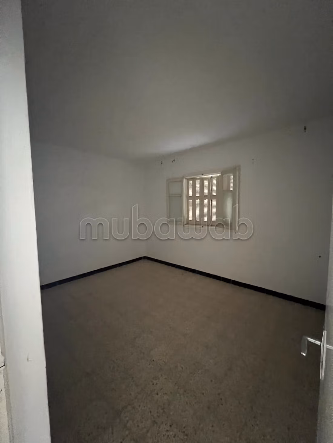 2 maisons  
1 studio à vendre à Hay El Bahri 
3