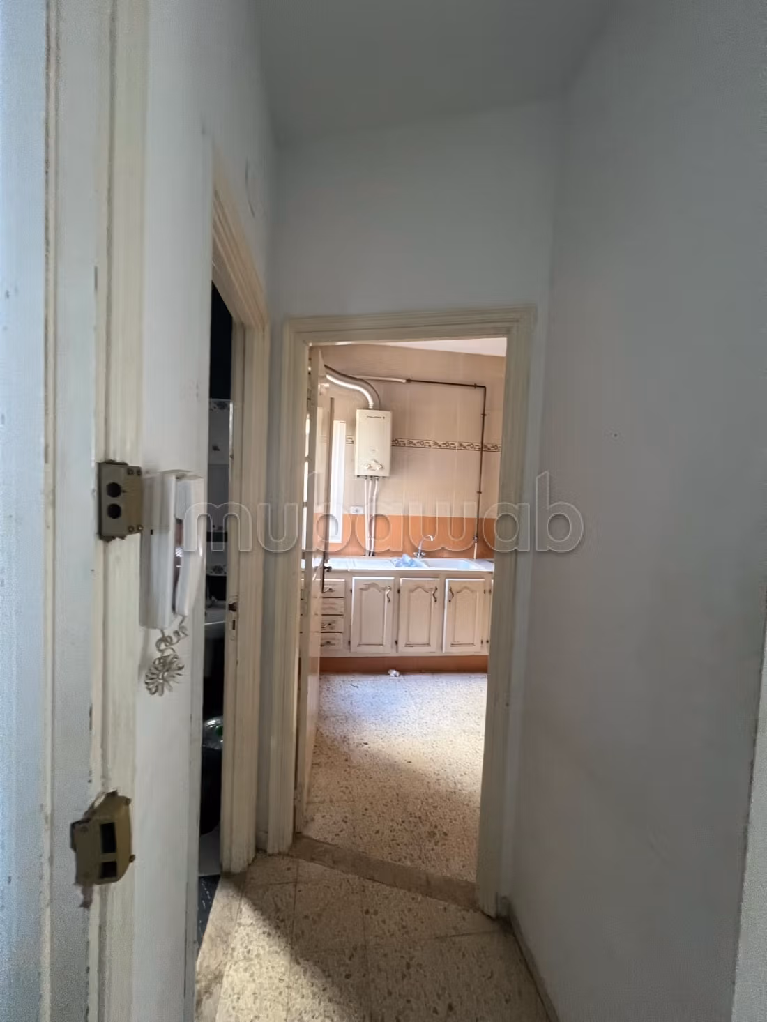2 maisons  
1 studio à vendre à Hay El Bahri 
3