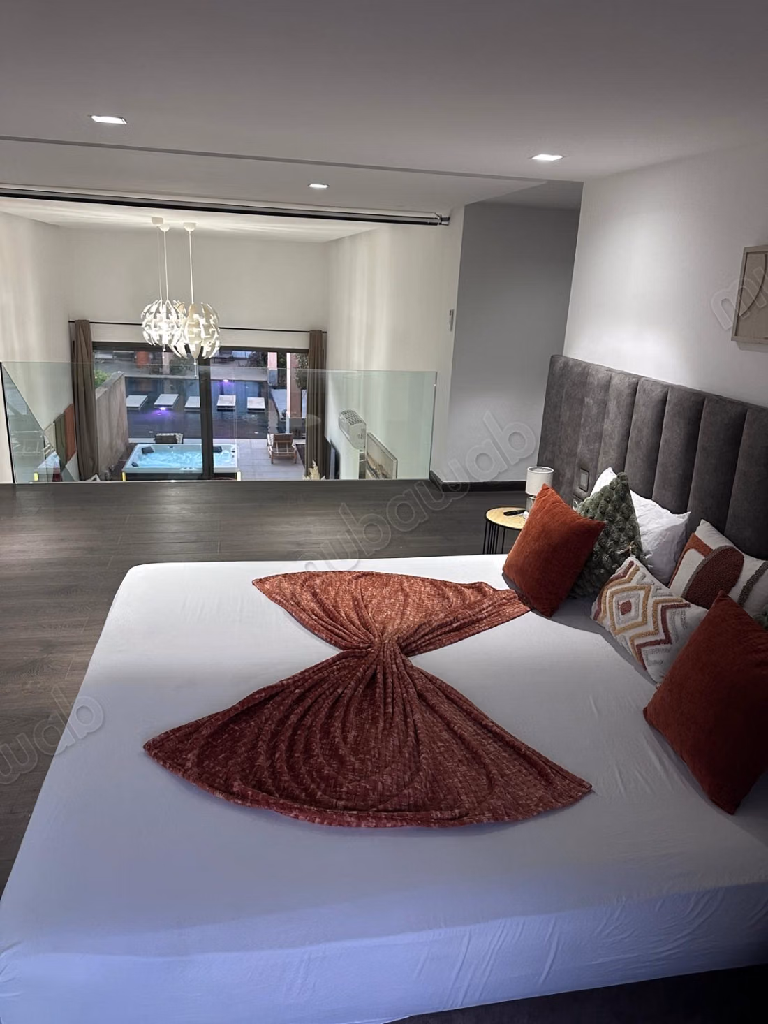 Loft de 175 m2 piscines, terasse & jacuzzi