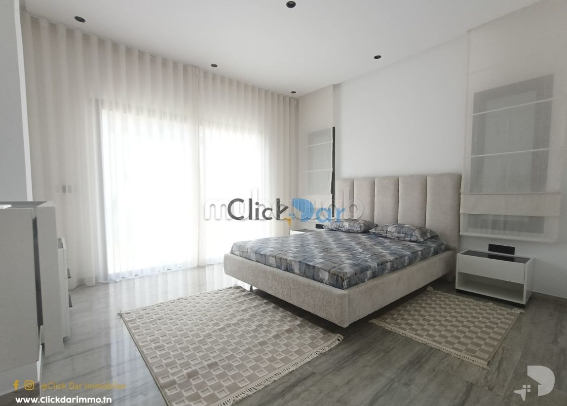 RDC S3 avec jardin location annuelle