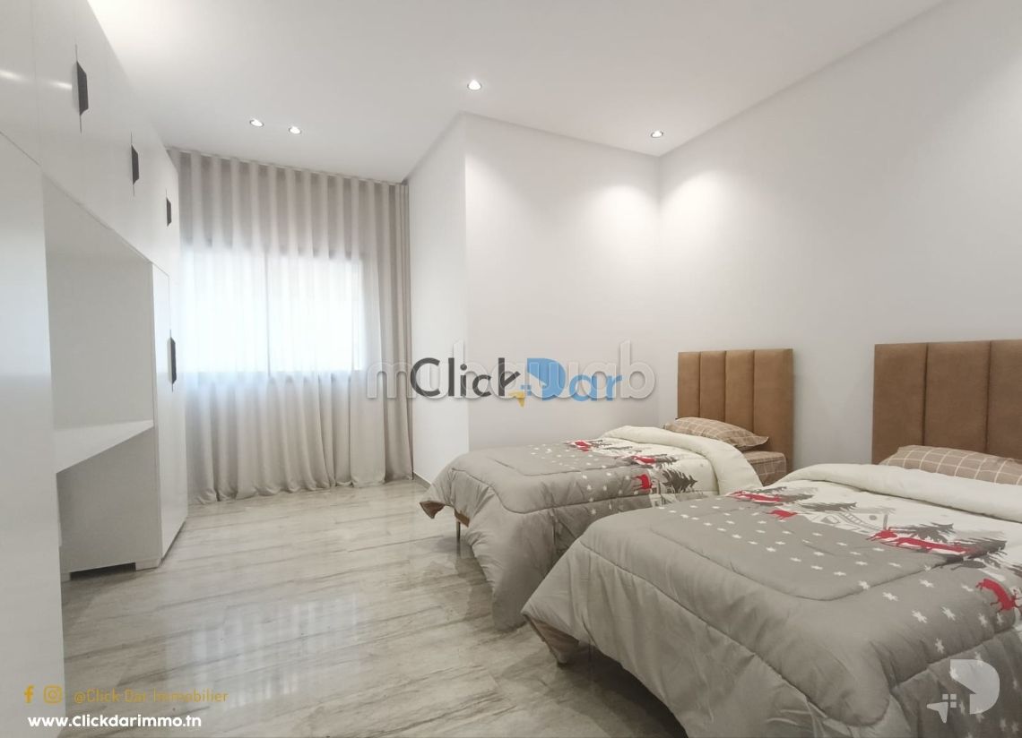 RDC S3 avec jardin location annuelle