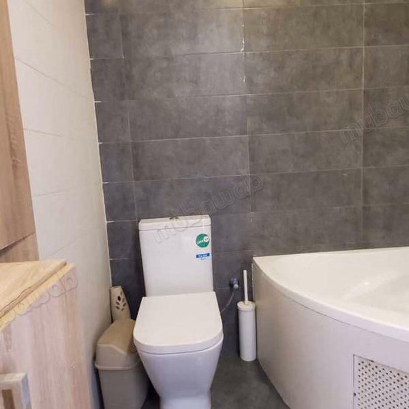 Beautiful apartment for sale in La Gironde. Area of 110 m². With lift and green area