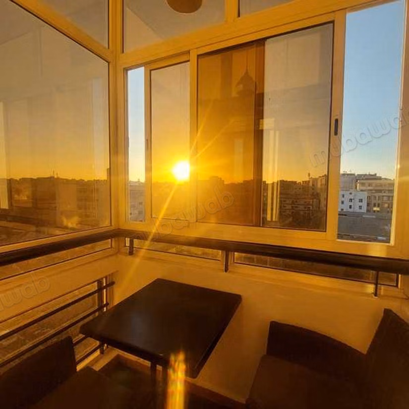 Precioso piso en alquiler en Belvédère. 2 hermosas habitaciones. Bien amueblado