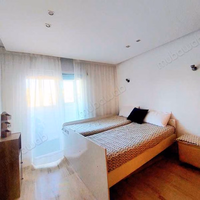 Precioso piso en alquiler en Belvédère. 2 hermosas habitaciones. Bien amueblado