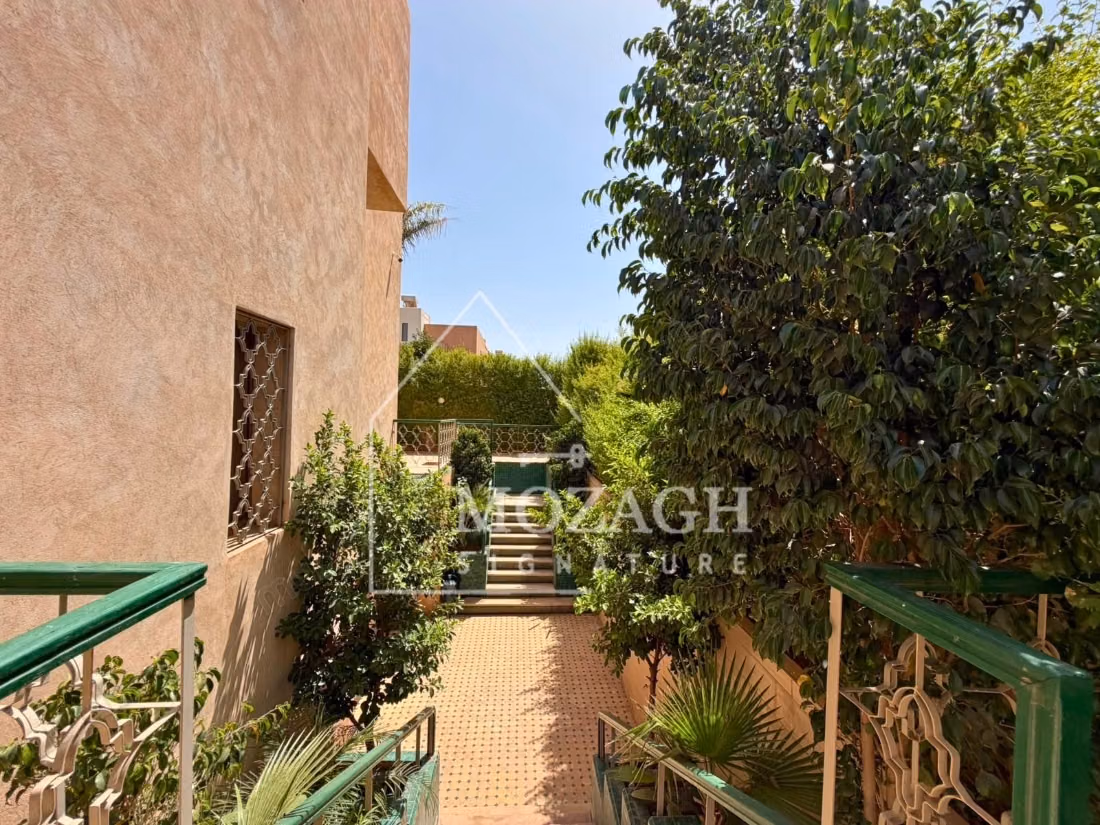 Magnifique villa 400 m² avec piscine privée Targa