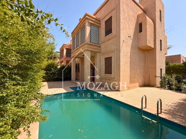 Magnifique villa 400 m² avec piscine privée Targa