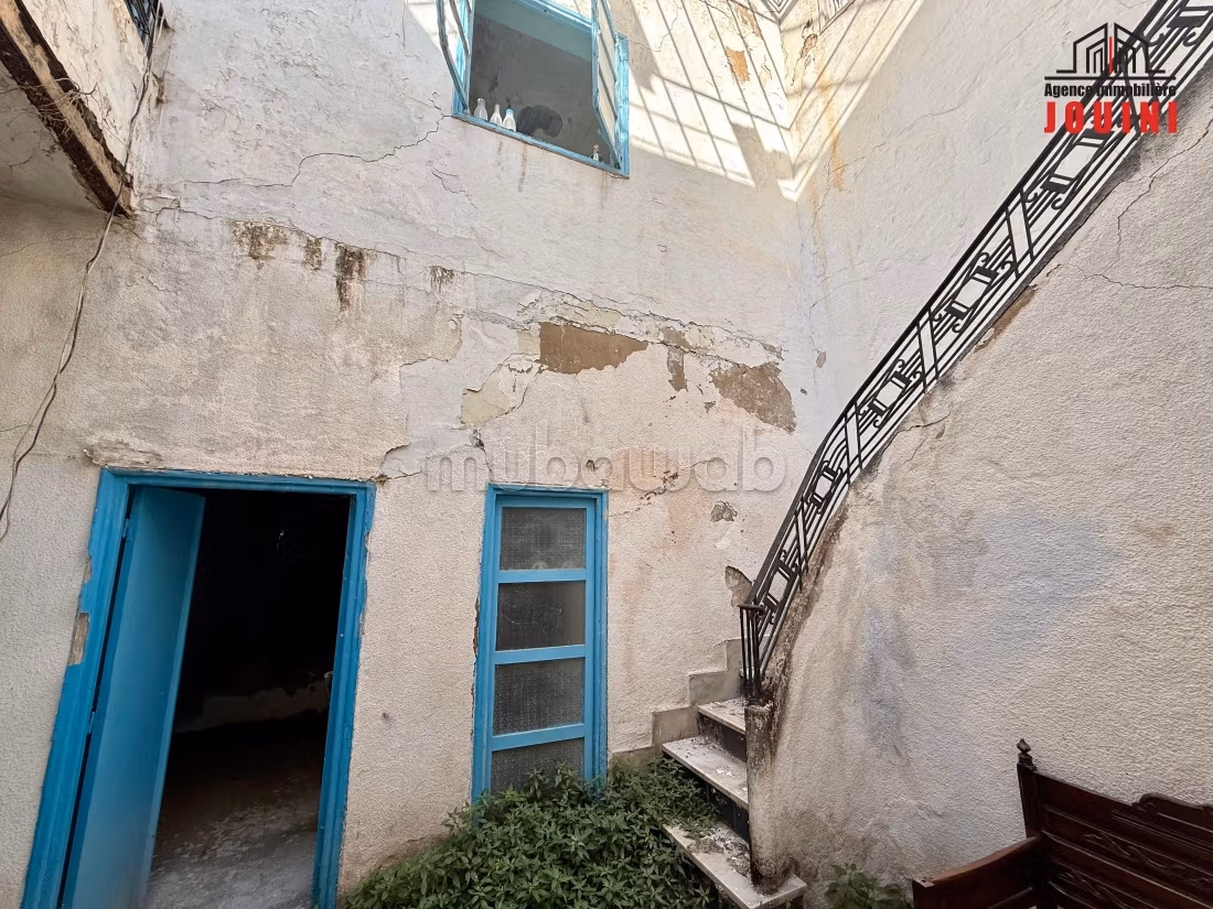 Maison 91 m² à Bab Lakhouas