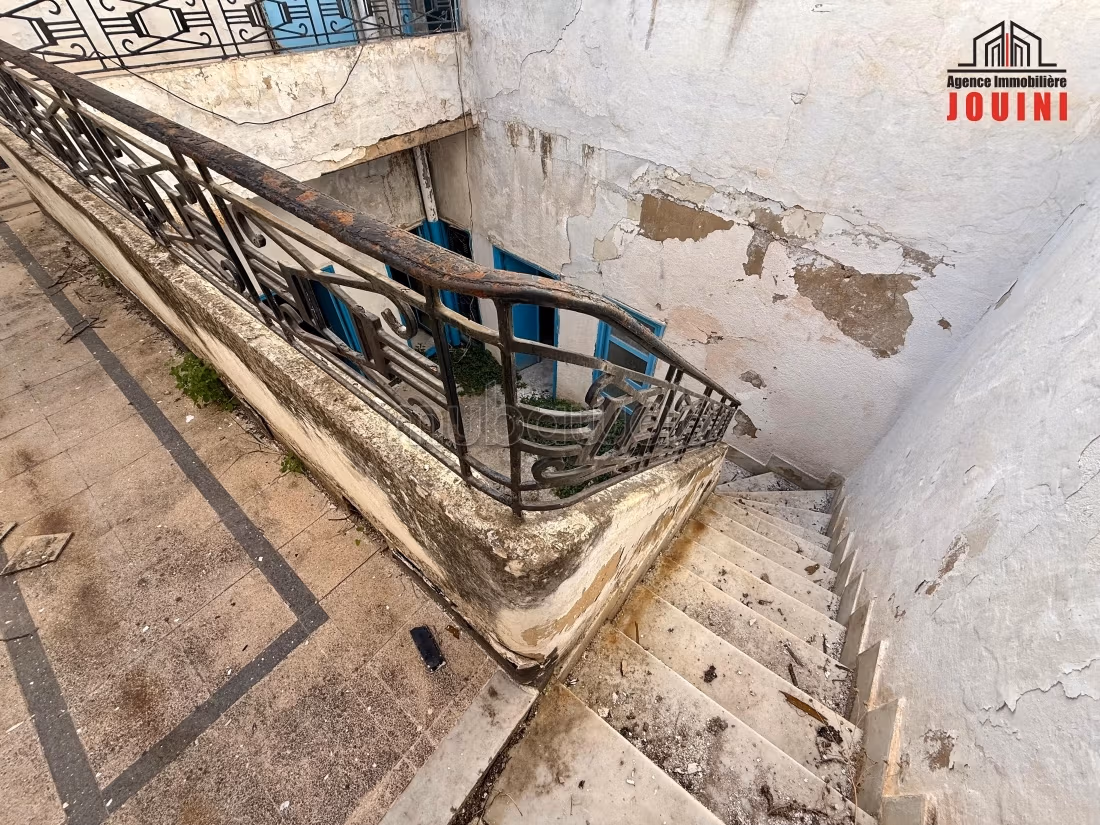 Maison 91 m² à Bab Lakhouas