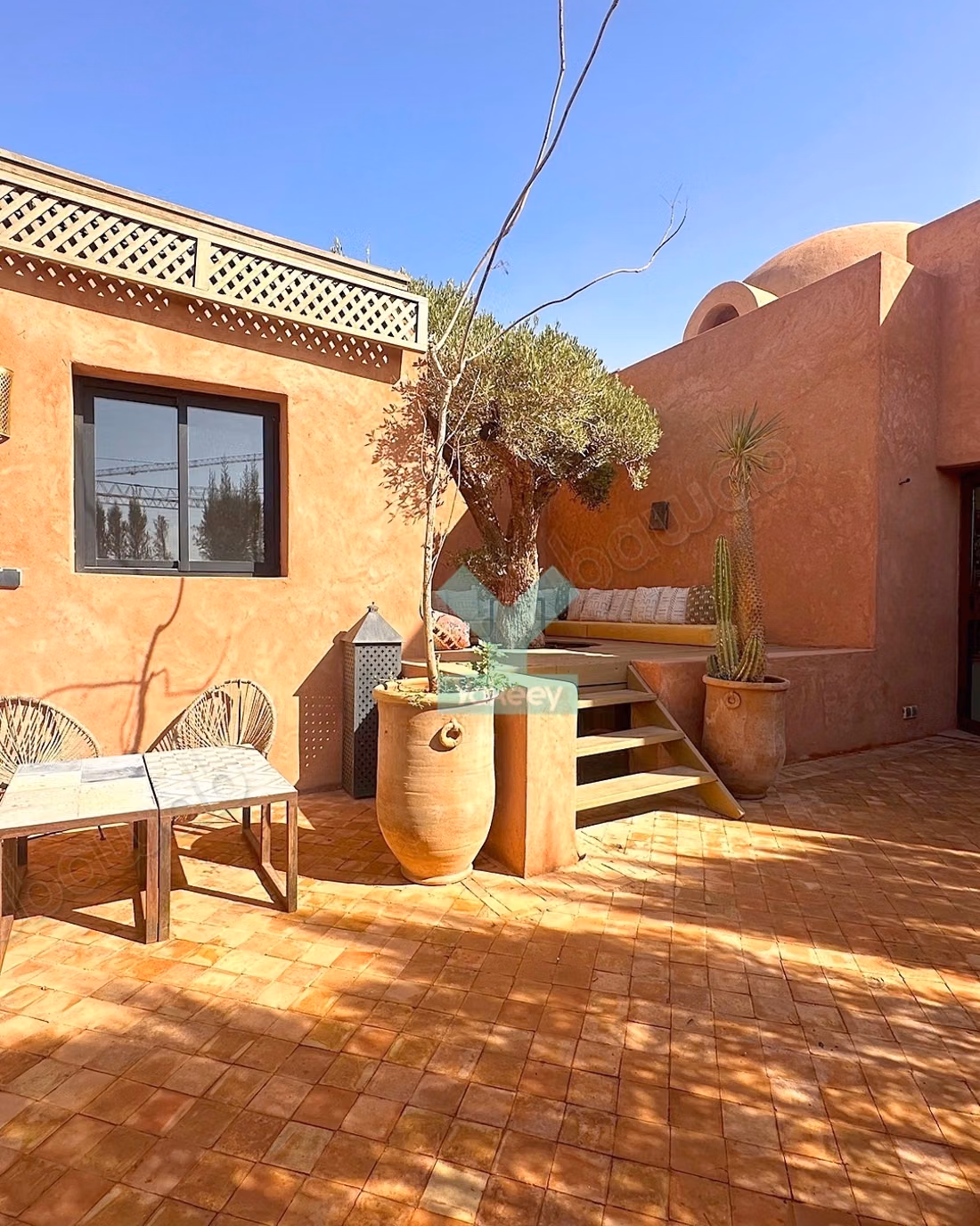 Apartment for sale in Riad Al Atlas. 4 beautiful rooms. With Lift, Balcony