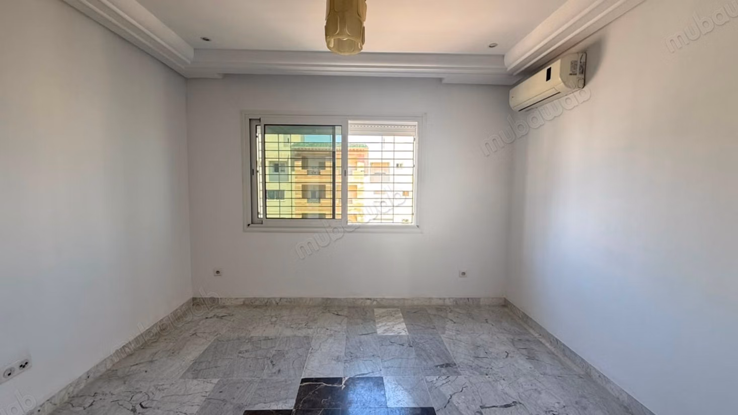 Appartement S4 de 211m2 à Menzah 9c