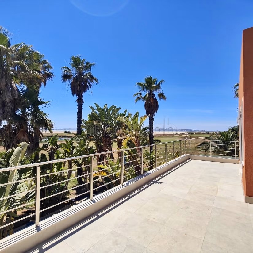 Appartement avec piscine et vue sur mer à la Marsa